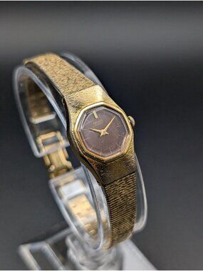Vintage Seiko Gold-Tone Quartz Ladies Watch, Textured Hexagonal Bezel, 1980s